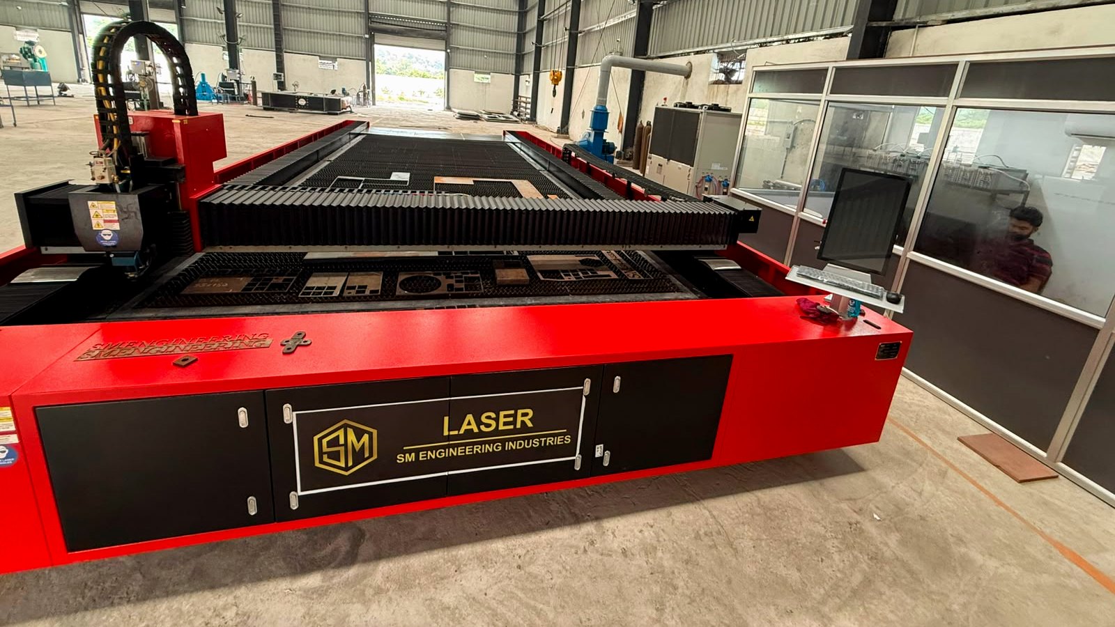 12 KW Laser Cutting Machine