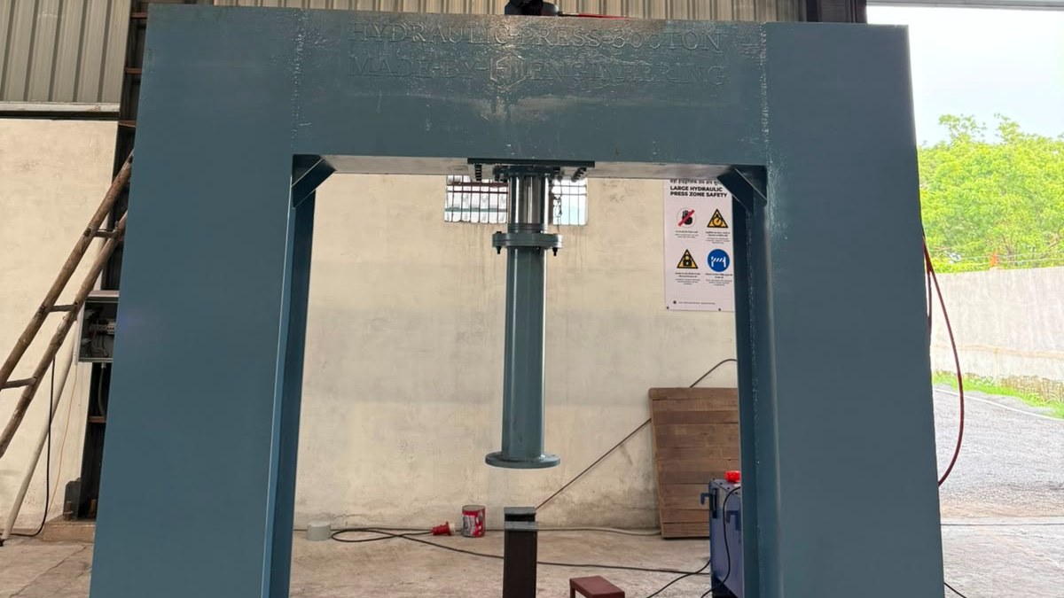 300-Ton Hydraulic Press